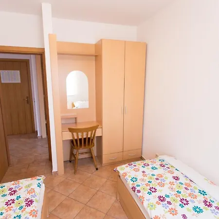 In Okrug Gornji With Two-bedrooms 2 * Traù
