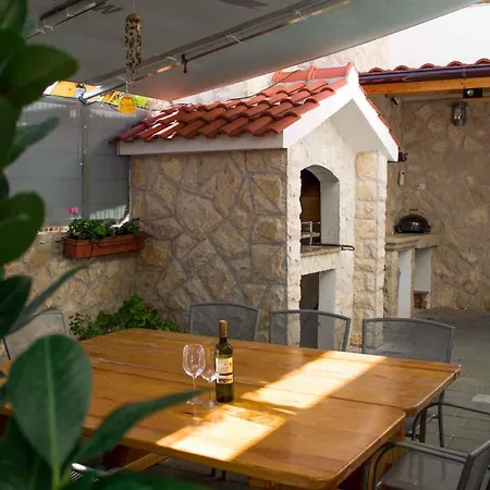 In Okrug Gornji With Two-bedrooms 2 *