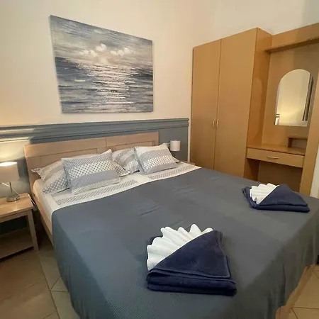 In Okrug Gornji With Two-bedrooms 2 Trogir