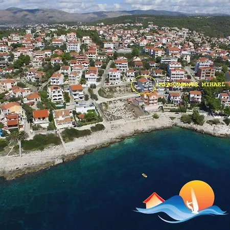 Apartmán In Okrug Gornji With Two-bedrooms 2 *